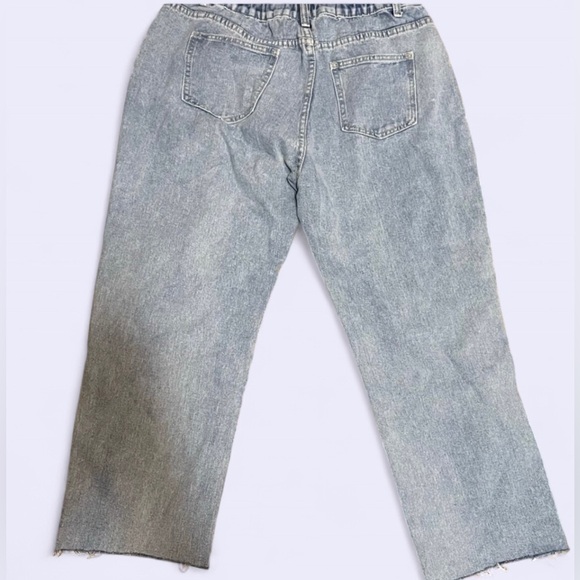 Women's Relaxed Ripped Distressed Faded Denim Jeans - Picture 2 of 12